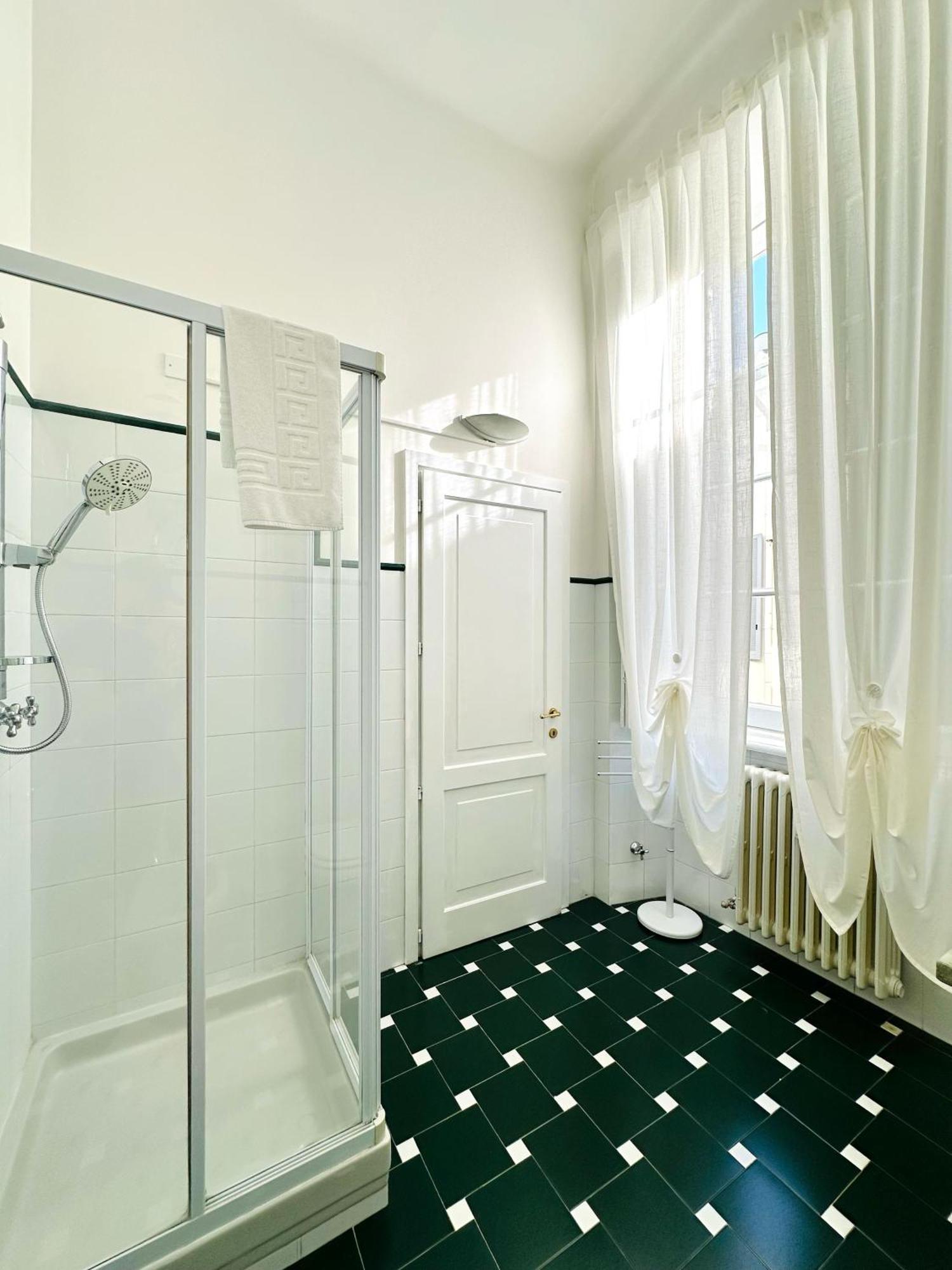 Nerino House, Elegante E Tranquillo Appartamento A 5 Minuti Dal Duomo Milano Ngoại thất bức ảnh